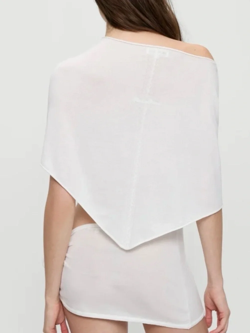 NWOT Frankie’s bikinis white hibiscus knit poncho and skirt set